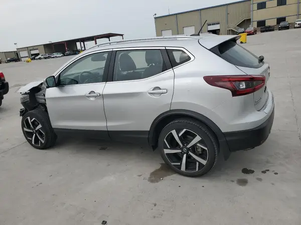 JN1BJ1CW3NW496883 2022 NISSAN ROGUE - Image 2