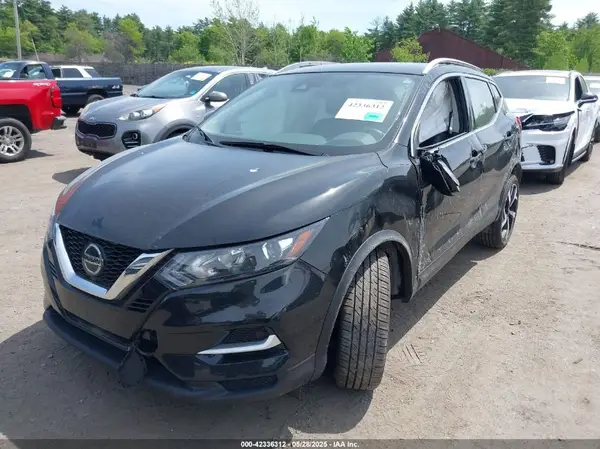JN1BJ1CW4LW366334 2020 NISSAN ROGUE - Image 2