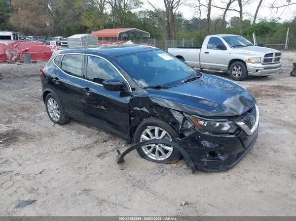 JN1BJ1CW4LW645704 2020 NISSAN ROGUE - Image 1