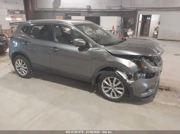 JN1BJ1CW4LW646206 2020 NISSAN ROGUE - Image 1