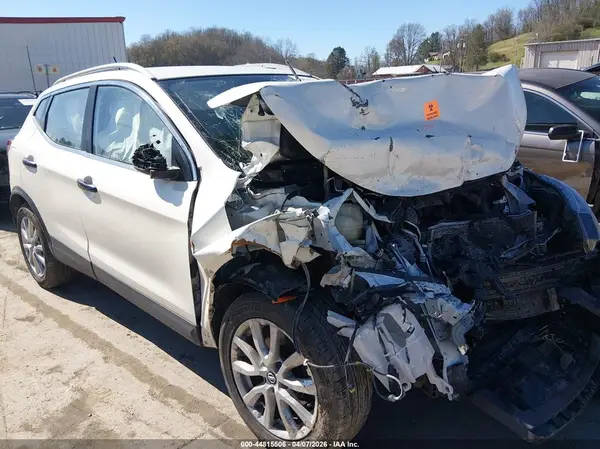 JN1BJ1CW4LW646366 2020 NISSAN ROGUE - Image 1