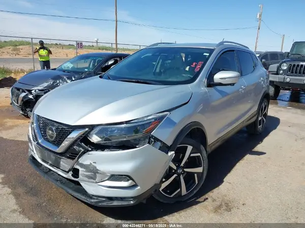 JN1BJ1CW4NW486511 2022 NISSAN ROGUE - Image 2