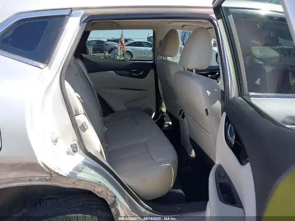 JN1BJ1CW4NW486511 2022 NISSAN ROGUE - Image 8