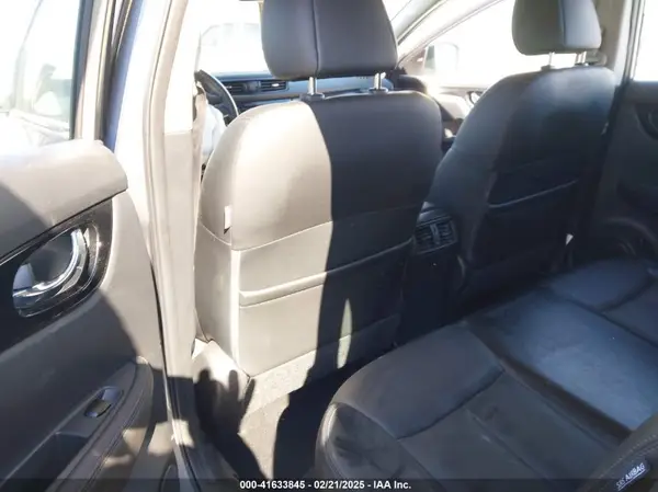 JN1BJ1CW4NW487609 2022 NISSAN ROGUE - Image 8
