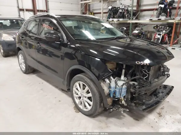 JN1BJ1CW5LW371087 2020 NISSAN ROGUE - Image 1