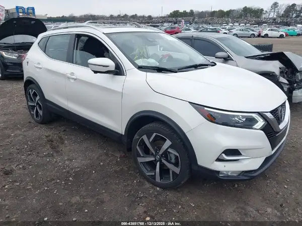 JN1BJ1CW5NW485528 2022 NISSAN ROGUE - Image 1