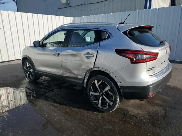 JN1BJ1CW5NW485576 2022 NISSAN ROGUE - Image 2