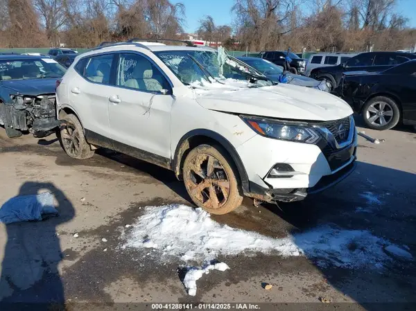 JN1BJ1CW5NW498960 2022 NISSAN ROGUE - Image 1