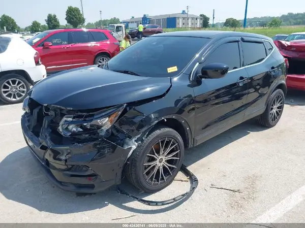 JN1BJ1CW6LW366948 2020 NISSAN ROGUE - Image 2