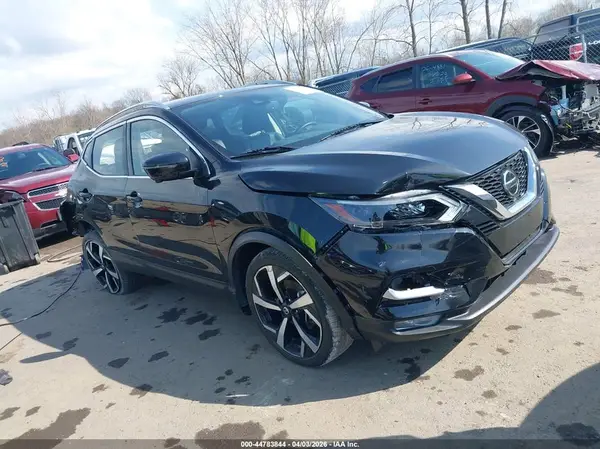 JN1BJ1CW6NW486896 2022 NISSAN ROGUE - Image 1