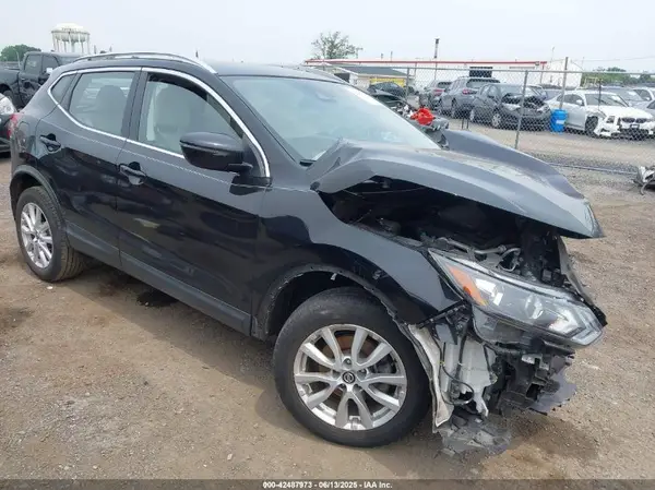 JN1BJ1CW8LW645902 2020 NISSAN ROGUE - Image 1