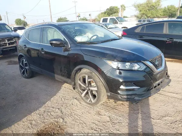 JN1BJ1CW8NW492621 2022 NISSAN ROGUE - Image 1