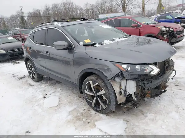 JN1BJ1CW8NW497656 2022 NISSAN ROGUE - Image 1
