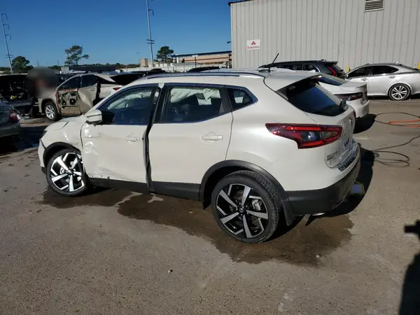 JN1BJ1CW8NW497978 2022 NISSAN ROGUE - Image 2