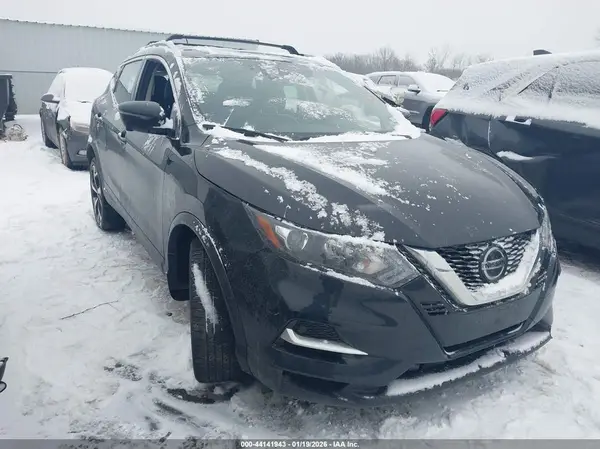 JN1BJ1CW8NW498726 2022 NISSAN ROGUE - Image 1
