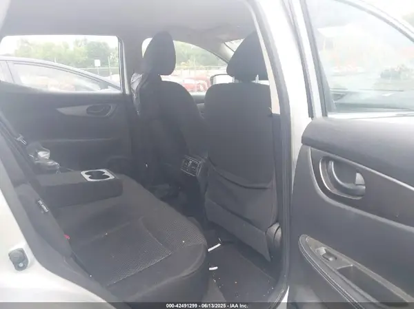 JN1BJ1CW9LW367320 2020 NISSAN ROGUE - Image 8