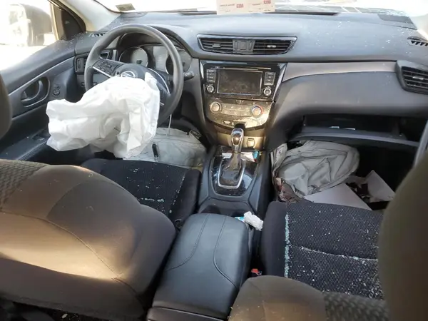 JN1BJ1CW9LW376745 2020 NISSAN ROGUE - Image 8