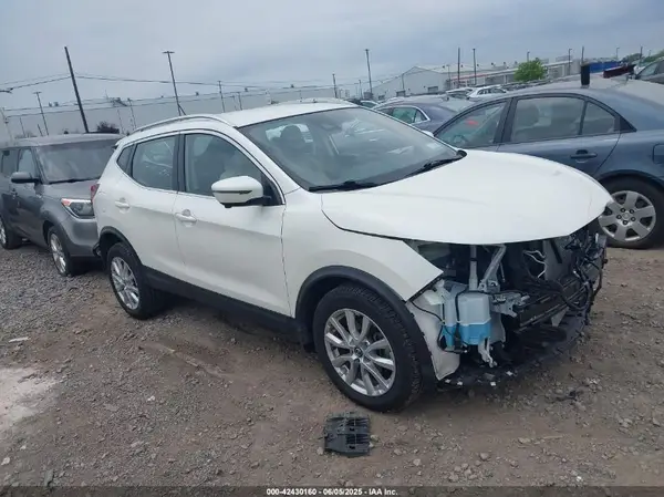 JN1BJ1CW9LW646623 2020 NISSAN ROGUE - Image 1