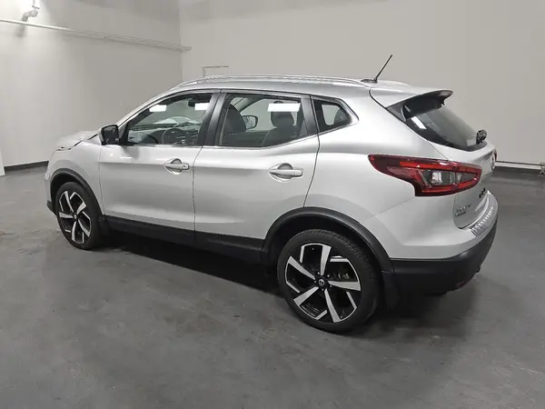 JN1BJ1CW9NW487766 2022 NISSAN ROGUE - Image 2