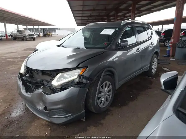 JN8AT2MT0GW003939 2016 NISSAN ROGUE - Image 2