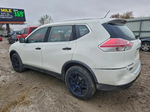 JN8AT2MT0GW010826 2016 NISSAN ROGUE - Image 2