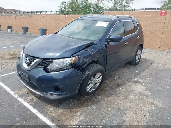 JN8AT2MT0GW028386 2016 NISSAN ROGUE - Image 2