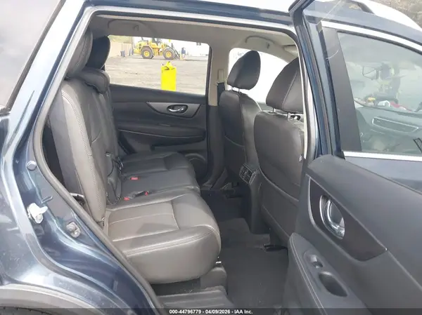 JN8AT2MT0GW028386 2016 NISSAN ROGUE - Image 8