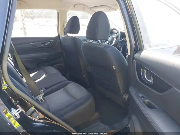 JN8AT2MT0HW134449 2017 NISSAN ROGUE - Image 8