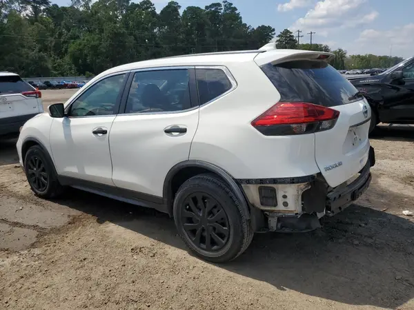 JN8AT2MT0HW134712 2017 NISSAN ROGUE - Image 2