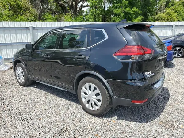 JN8AT2MT0HW135312 2017 NISSAN ROGUE - Image 2