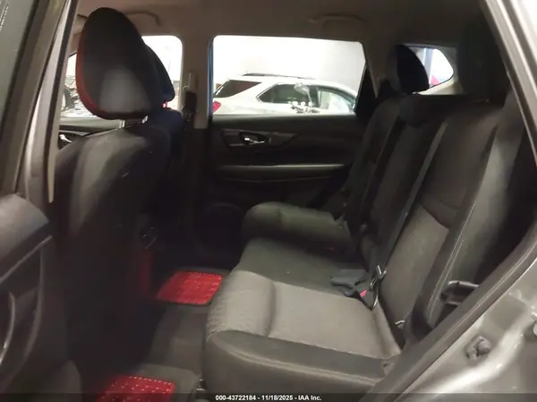 JN8AT2MT0HW136802 2017 NISSAN ROGUE - Image 8