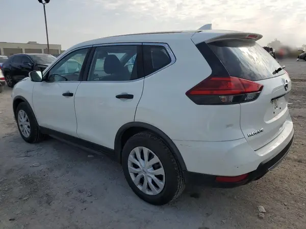JN8AT2MT0HW137268 2017 NISSAN ROGUE - Image 2