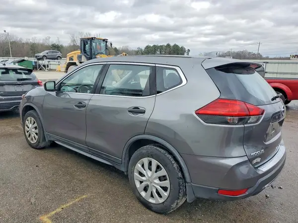 JN8AT2MT0HW138842 2017 NISSAN ROGUE - Image 2