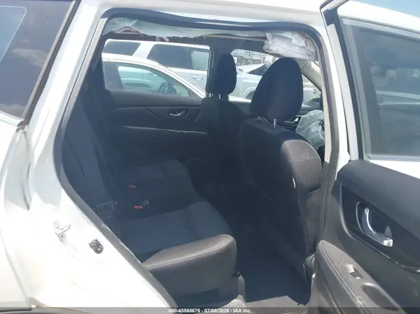 JN8AT2MT0HW139876 2017 NISSAN ROGUE - Image 8