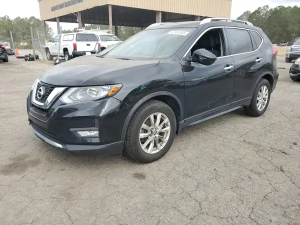 JN8AT2MT0HW143717 2017 NISSAN ROGUE - Image 1
