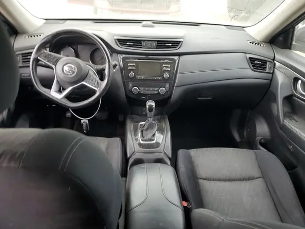 JN8AT2MT0HW143717 2017 NISSAN ROGUE - Image 8