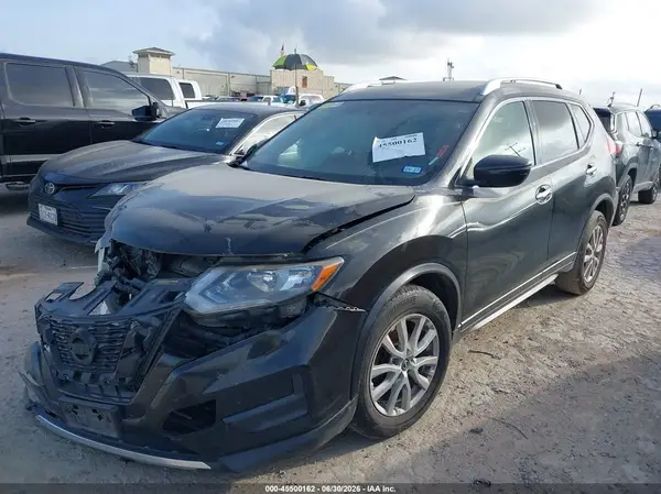 JN8AT2MT0HW145144 2017 NISSAN ROGUE - Image 2