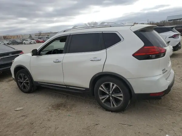 JN8AT2MT0HW145581 2017 NISSAN ROGUE - Image 2