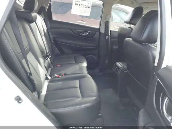 JN8AT2MT0HW147010 2017 NISSAN ROGUE - Image 8