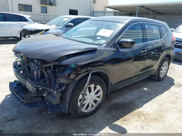 JN8AT2MT0HW148531 2017 NISSAN ROGUE - Image 2