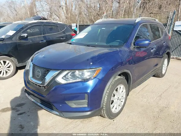 JN8AT2MT0HW151610 2017 NISSAN ROGUE - Image 2