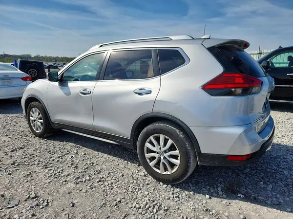 JN8AT2MT0HW152675 2017 NISSAN ROGUE - Image 2