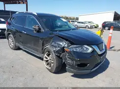 JN8AT2MT0HW153101 2017 NISSAN ROGUE