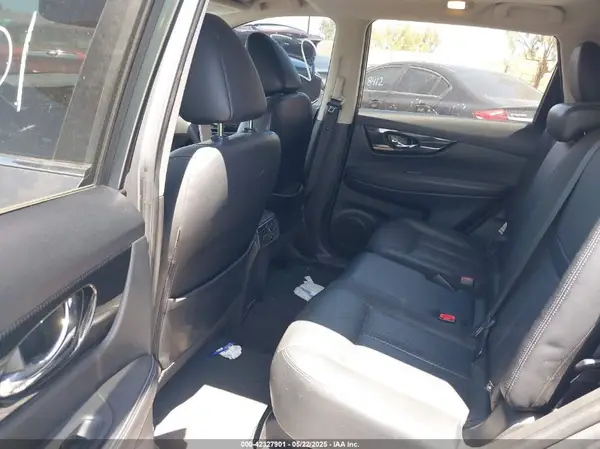 JN8AT2MT0HW380286 2017 NISSAN ROGUE - Image 8