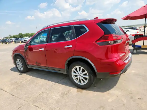 JN8AT2MT0HW381387 2017 NISSAN ROGUE - Image 2