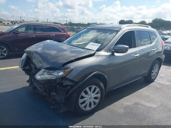 JN8AT2MT0HW388730 2017 NISSAN ROGUE - Image 2