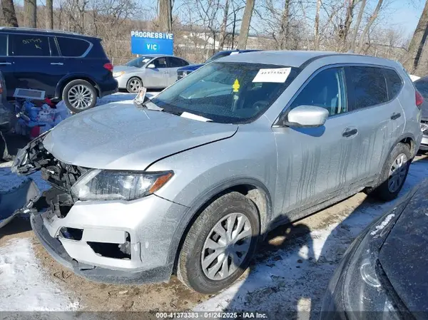 JN8AT2MT0HW389618 2017 NISSAN ROGUE - Image 2