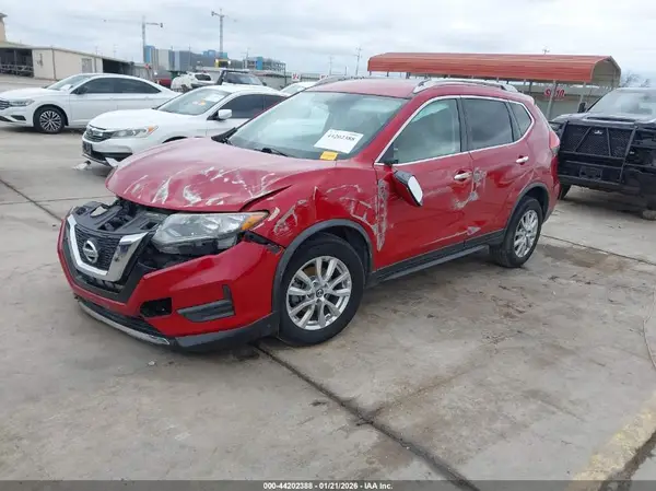 JN8AT2MT0HW393670 2017 NISSAN ROGUE - Image 2