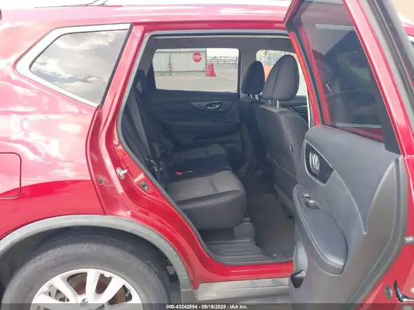 JN8AT2MT0HW398271 2017 NISSAN ROGUE - Image 8
