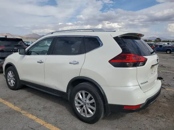 JN8AT2MT0HW398397 2017 NISSAN ROGUE - Image 2